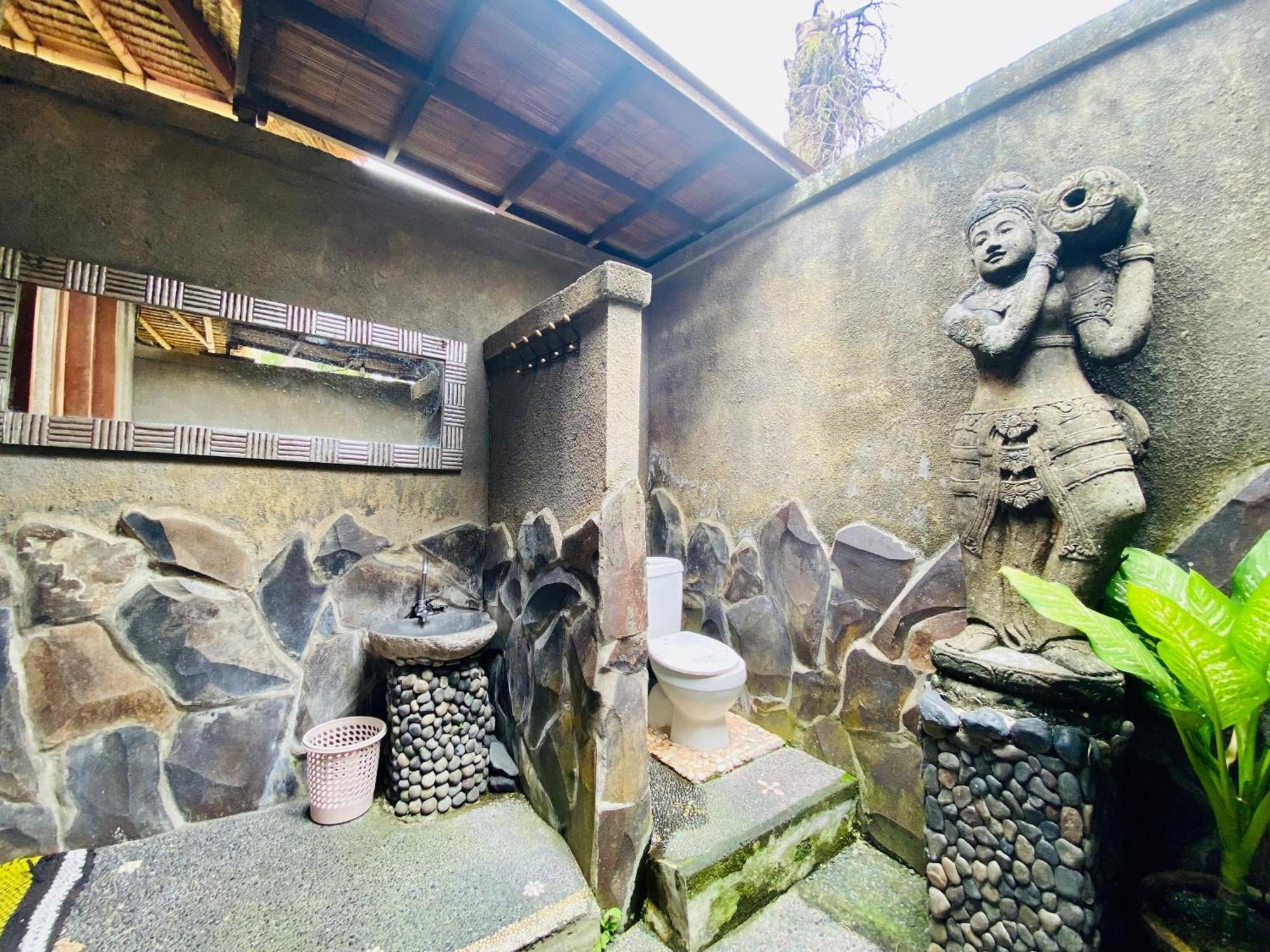 Dong Loka Guesthouse Bali Carangsari Exterior foto